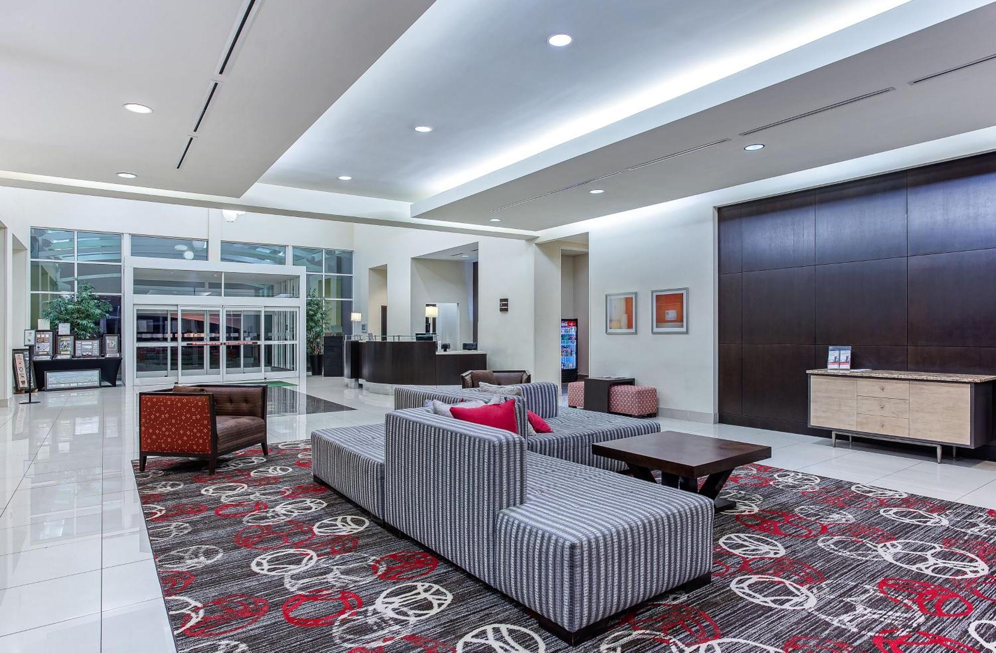 Holiday Inn Louisville Airport - Fair/Expo By Ihg Exterior photo