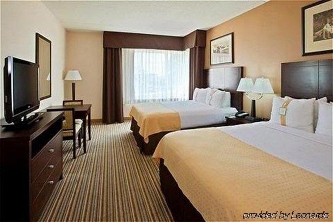 Holiday Inn Louisville Airport - Fair/Expo By Ihg Room photo