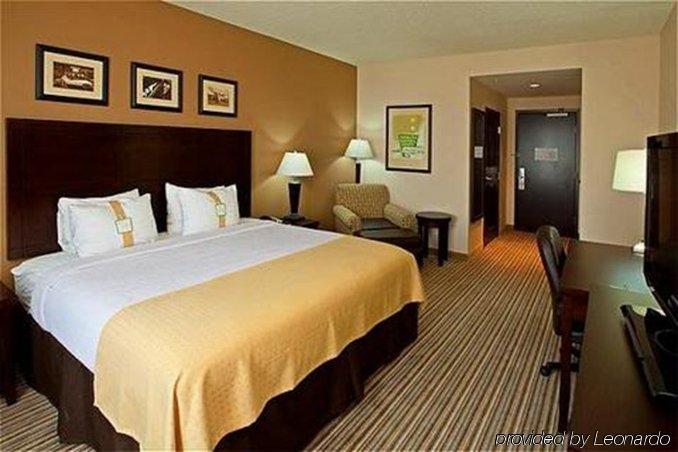 Holiday Inn Louisville Airport - Fair/Expo By Ihg Room photo